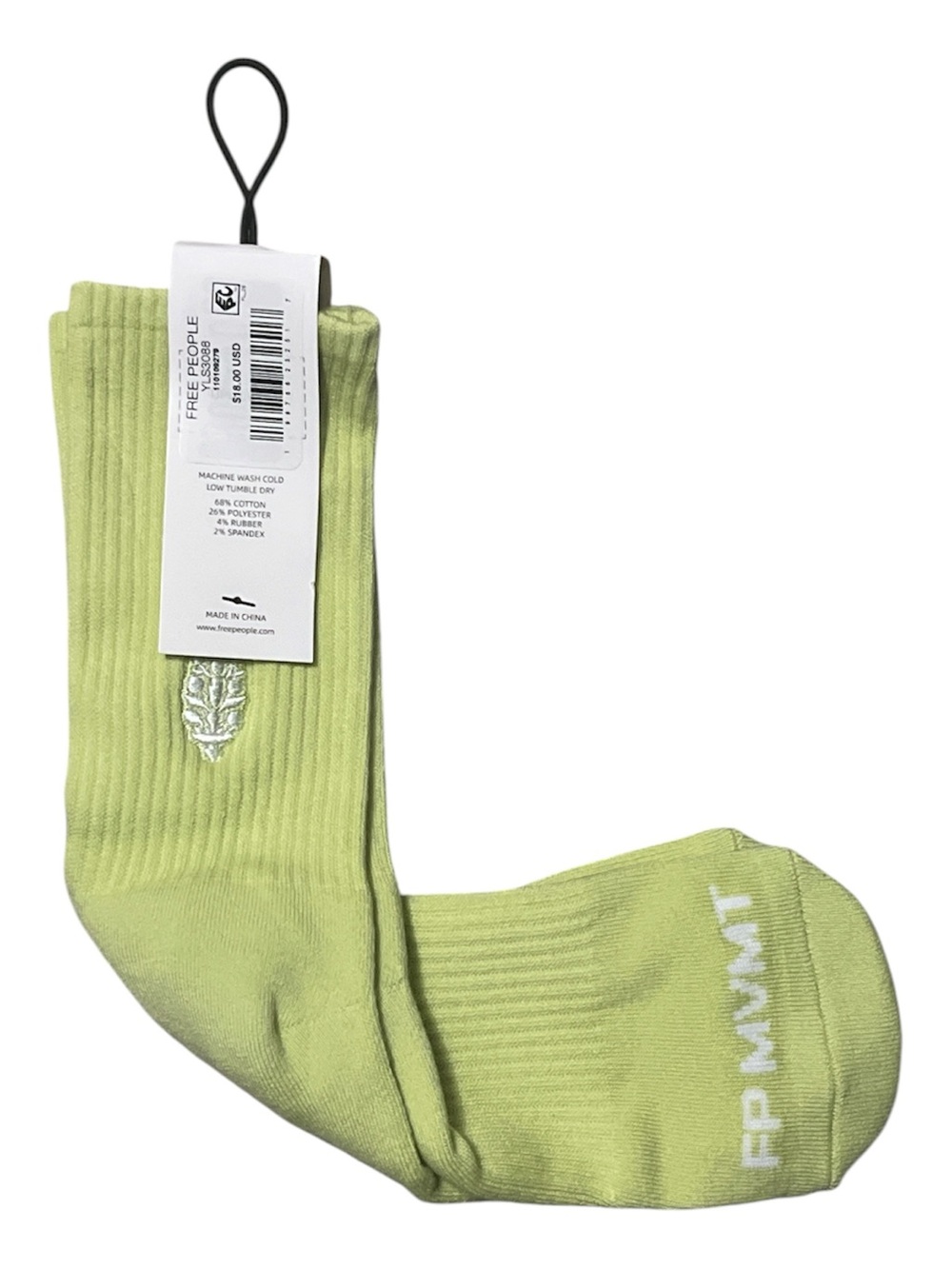 1505. FREE PEOPLE Crew socks in Lime  One size NWT $18